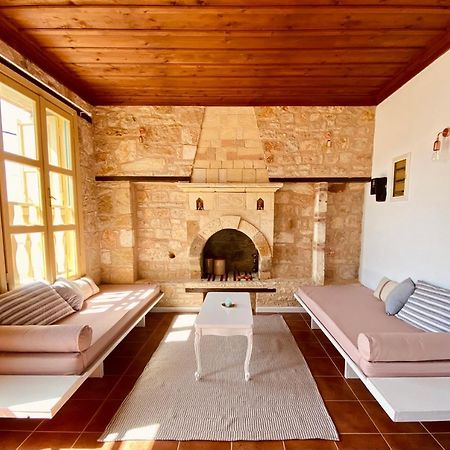 Apartamento To Petrino Meyísti Exterior foto