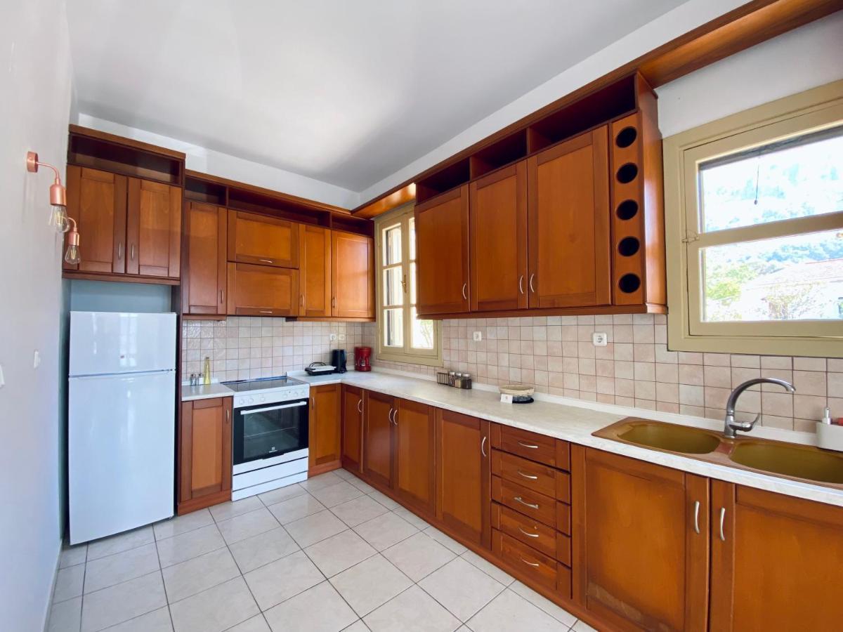 Apartamento To Petrino Meyísti Exterior foto