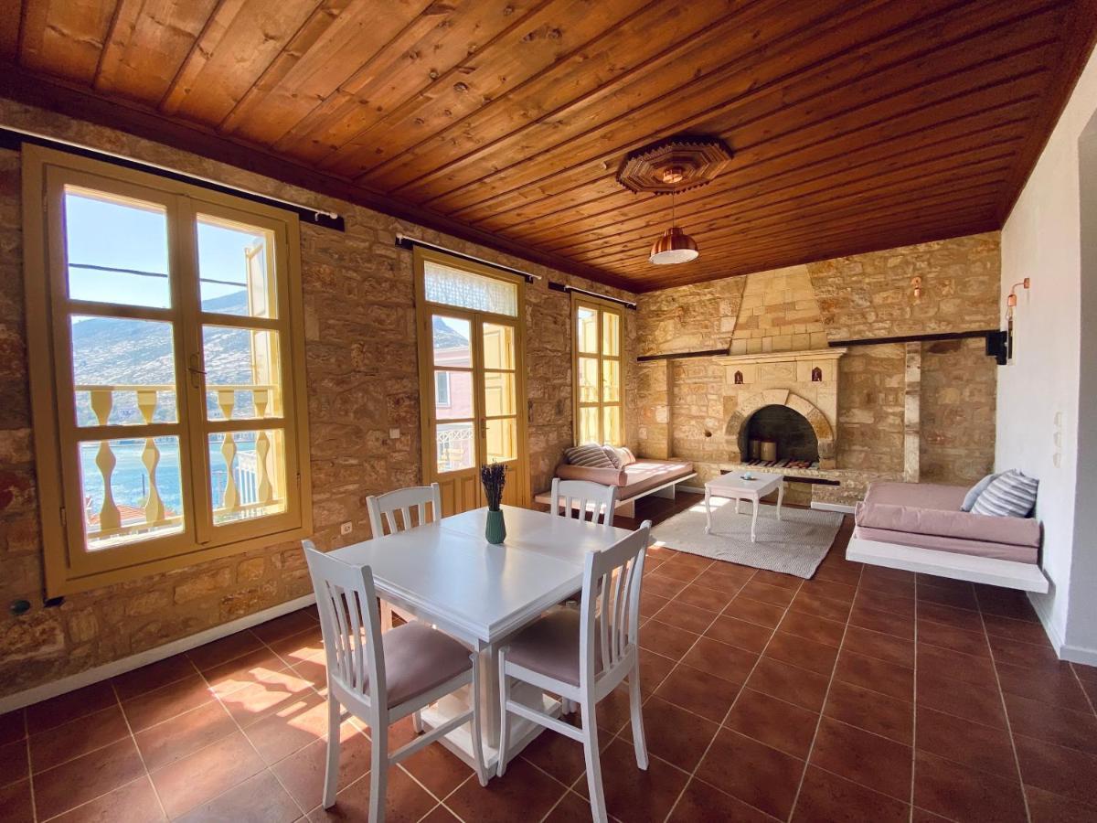 Apartamento To Petrino Meyísti Exterior foto