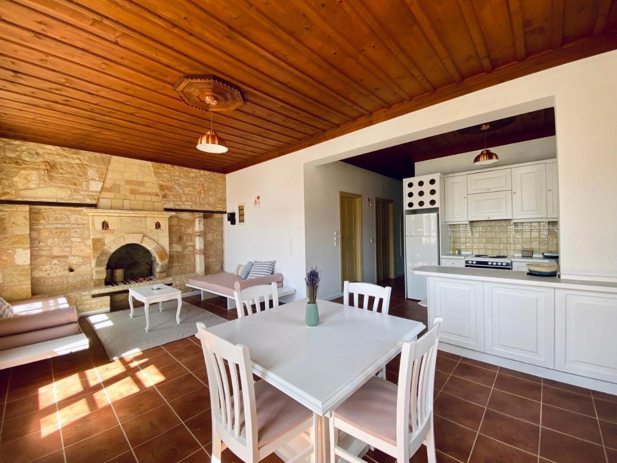 Apartamento To Petrino Meyísti Exterior foto