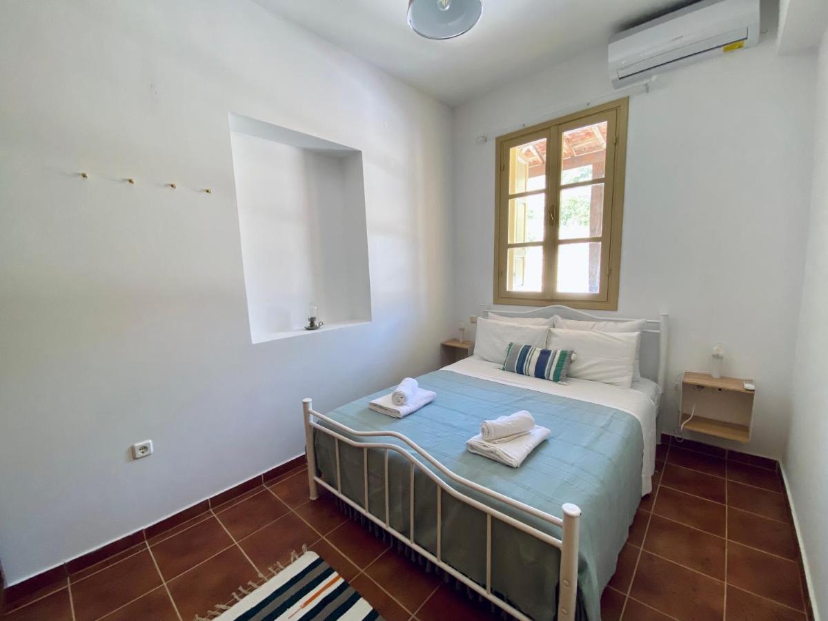 Apartamento To Petrino Meyísti Exterior foto