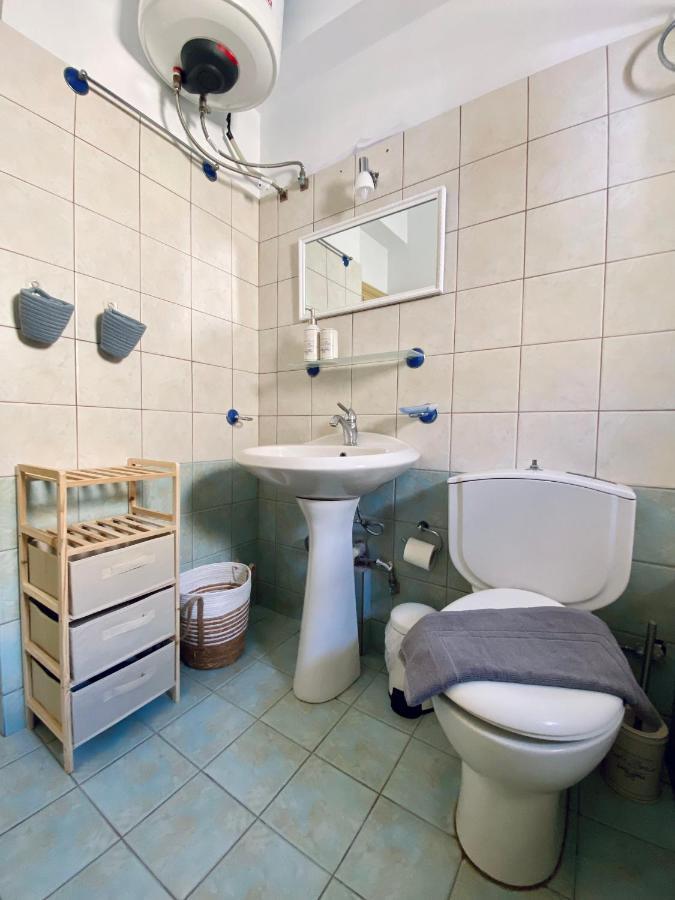 Apartamento To Petrino Meyísti Exterior foto