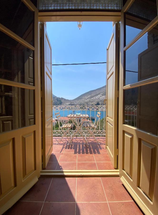 Apartamento To Petrino Meyísti Exterior foto
